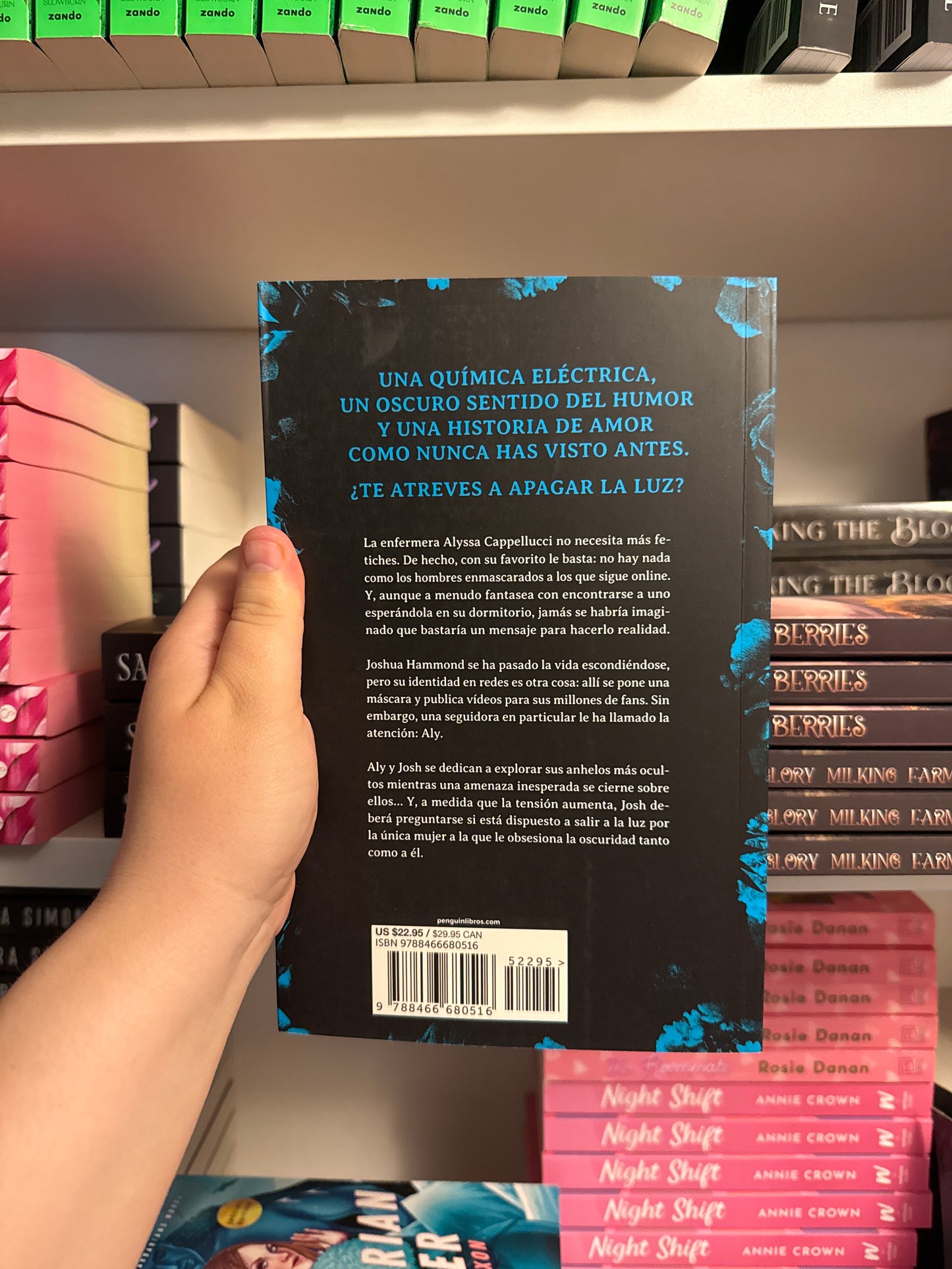 Spanish: Lights Out by Navessa Allen